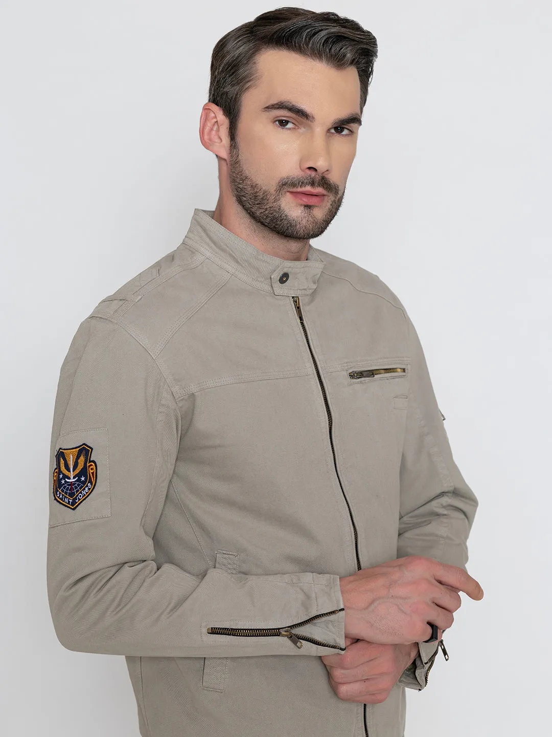 LIGHT GREY HARINGTON JACKET.